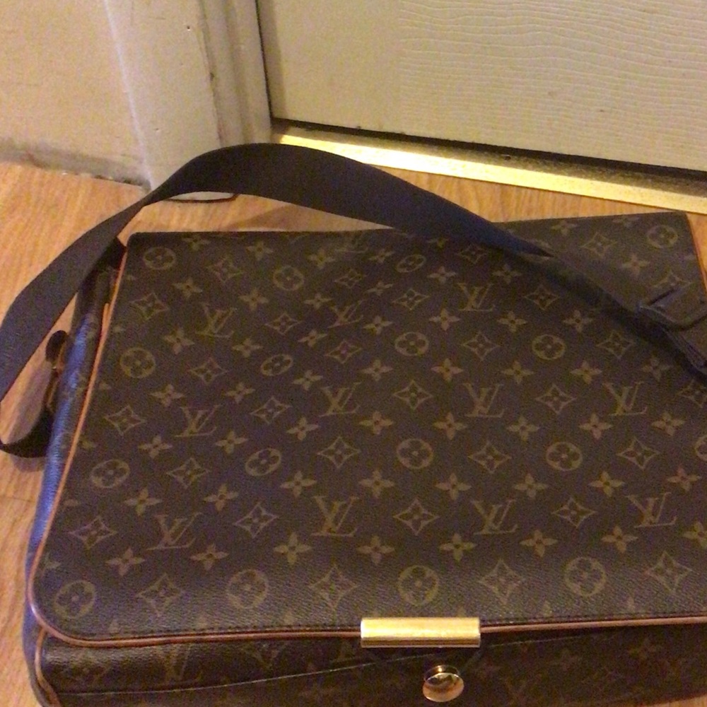 Louis Vuitton Abbesses Messenger CA0055 - Picture 1 of 16